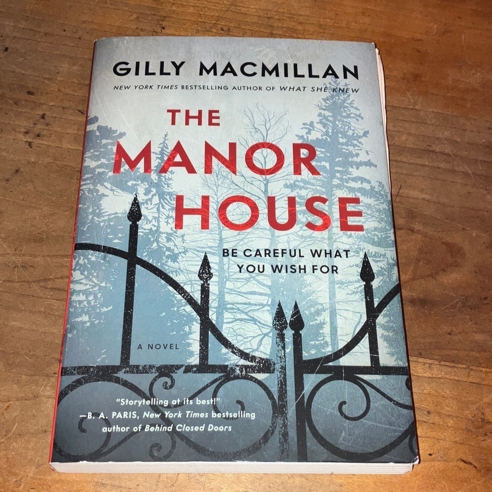 The Manor House Novel by Gilly Macmillan - softcover